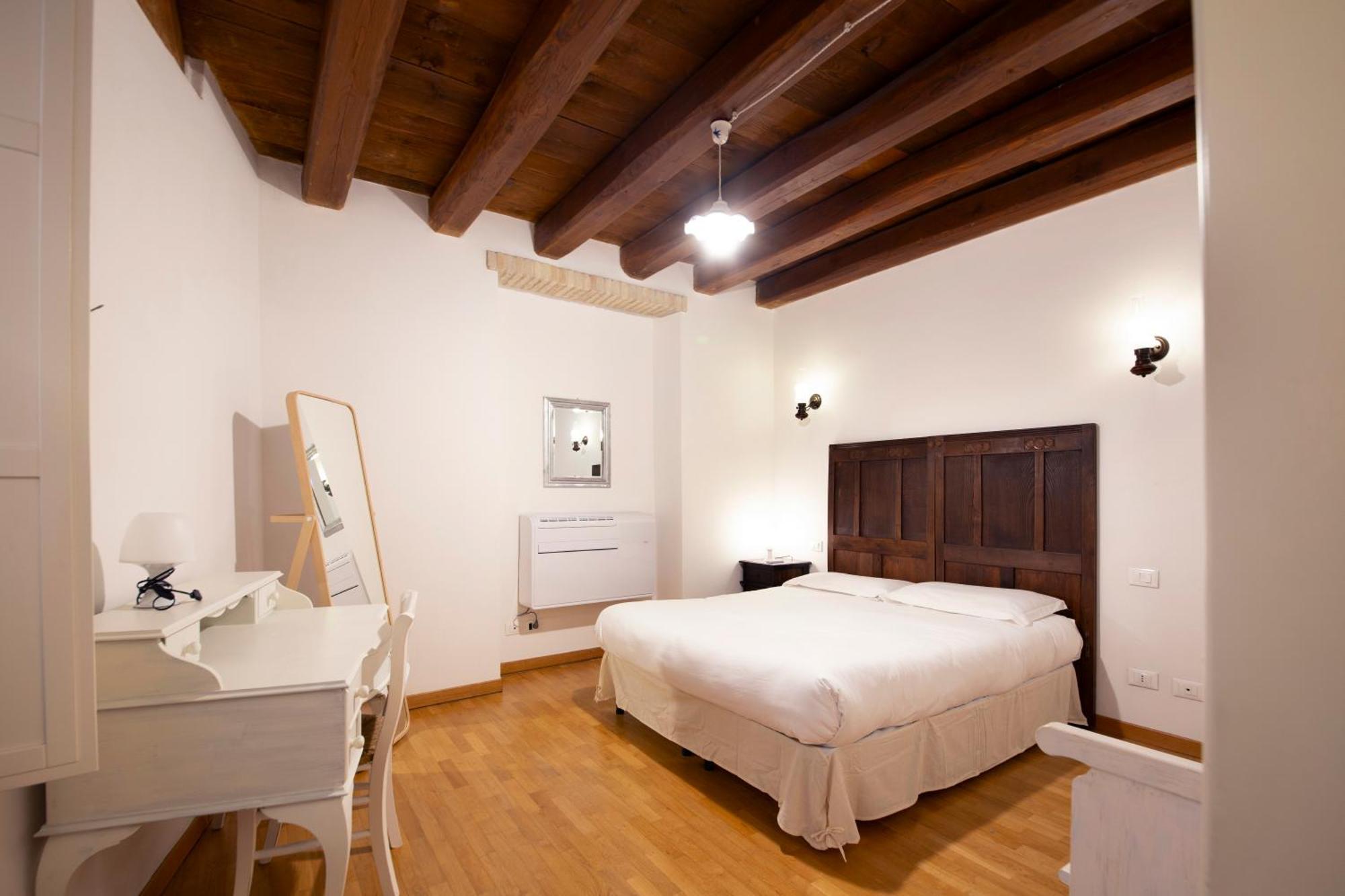 Suite Martini Al Castello Cagliari Exterior foto